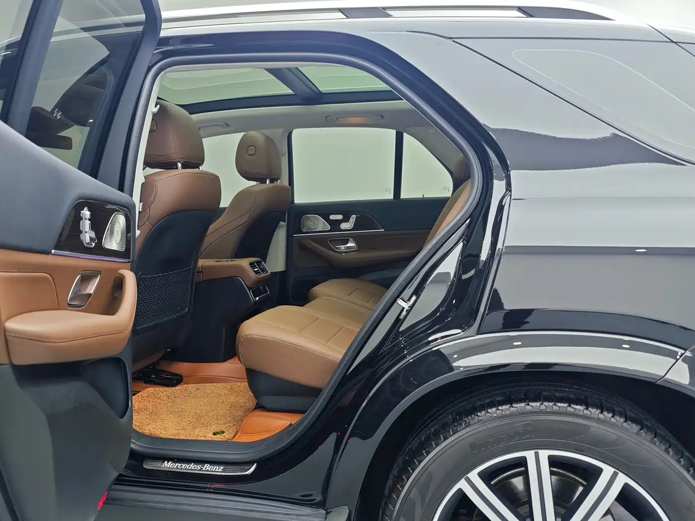 Mercedes-Benz GLE 2024 Facelift GLE 350 4MATIC Fashion фото 16