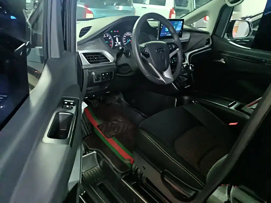 JAC Refine M3 2024 2023 PLUS 1.5T 7/8-seater Smart Connect Edition