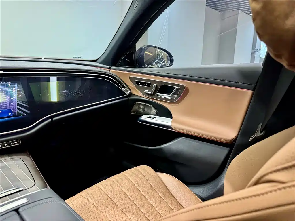 Mercedes-Benz E-Class 2024 Model E 300 L Luxury фото 24