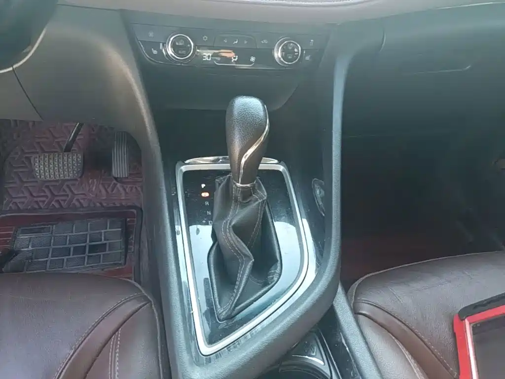 Buick GL6 2018 2018 18T 6-Seater Premium