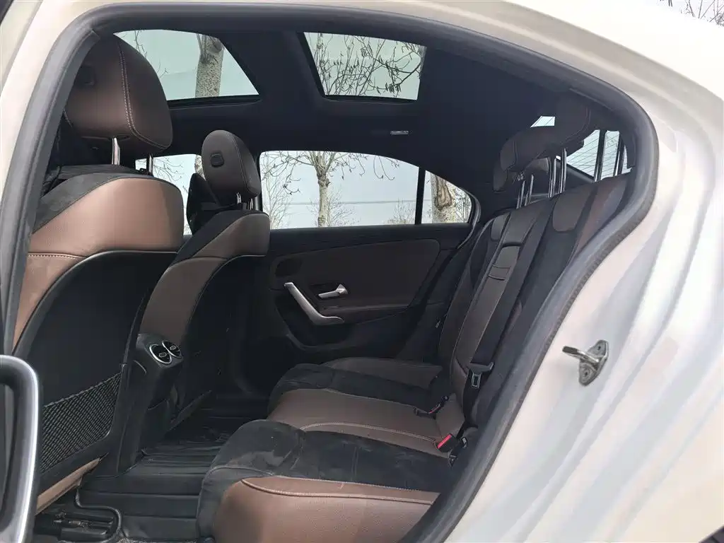 Mercedes-Benz A-Class 2020 A 200 L Sport Sedan фото 10
