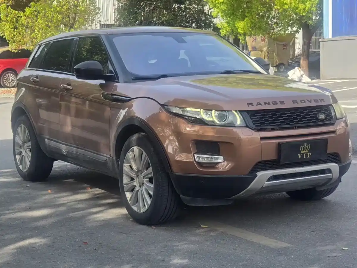 Land Rover Range Rover Evoque 2015 2.0T 5-Door Intelligent Edition фото 3