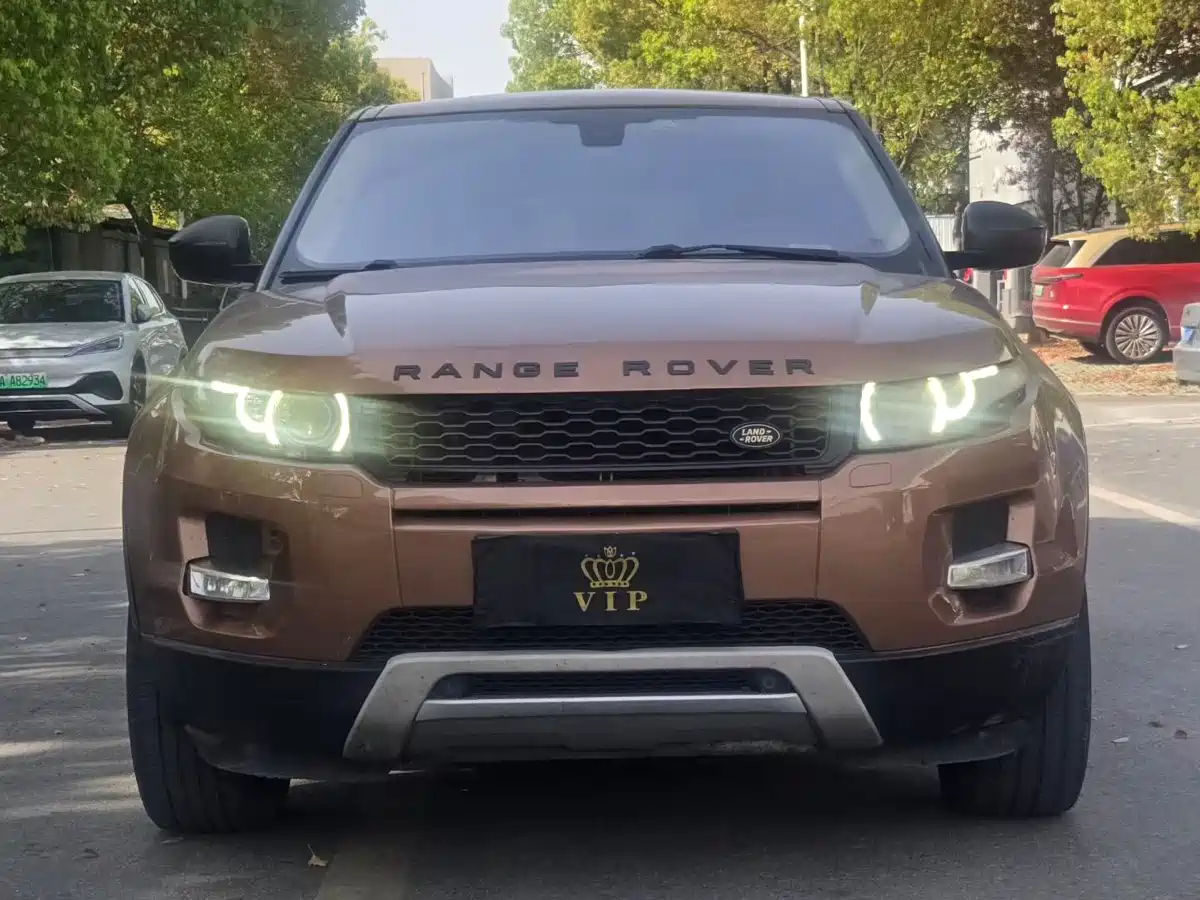 Land Rover Range Rover Evoque 2015 2.0T 5-Door Intelligent Edition фото 2
