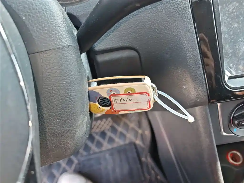Volkswagen Polo 2016 1.6L Automatic Comfort фото 17