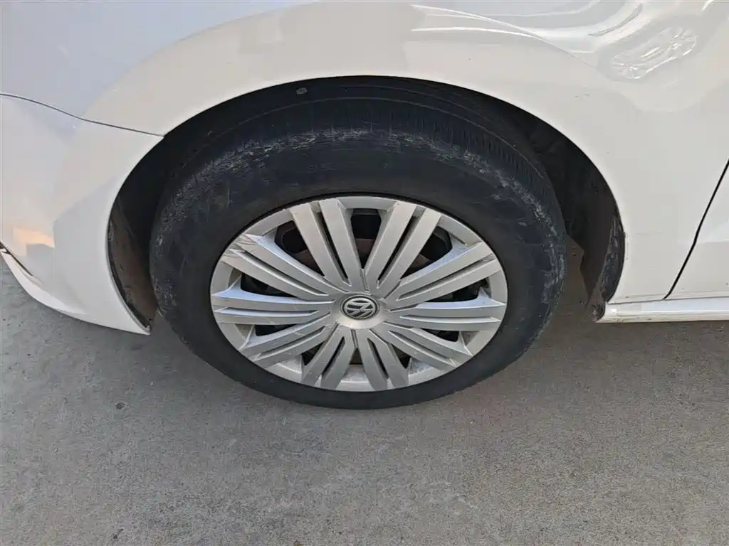 Volkswagen Polo 2016 1.6L Automatic Comfort фото 25