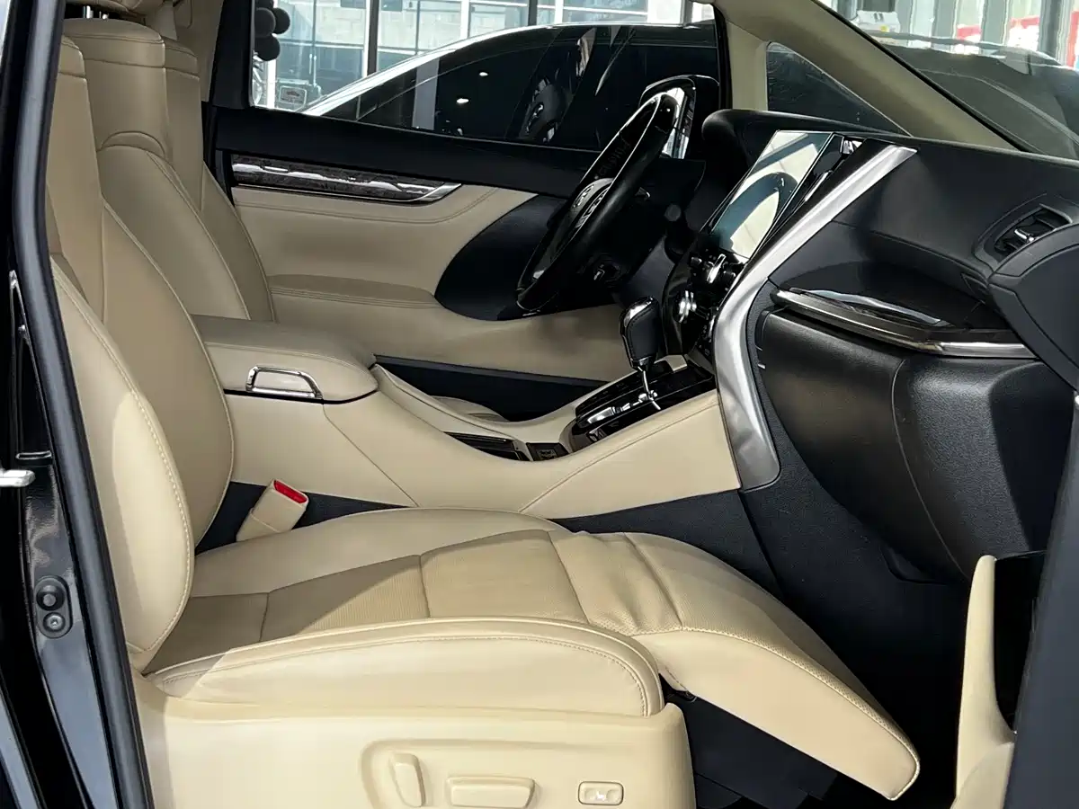 Toyota Vellfire 2021 Crown Hybrid 2.5L HV Premium Edition фото 9