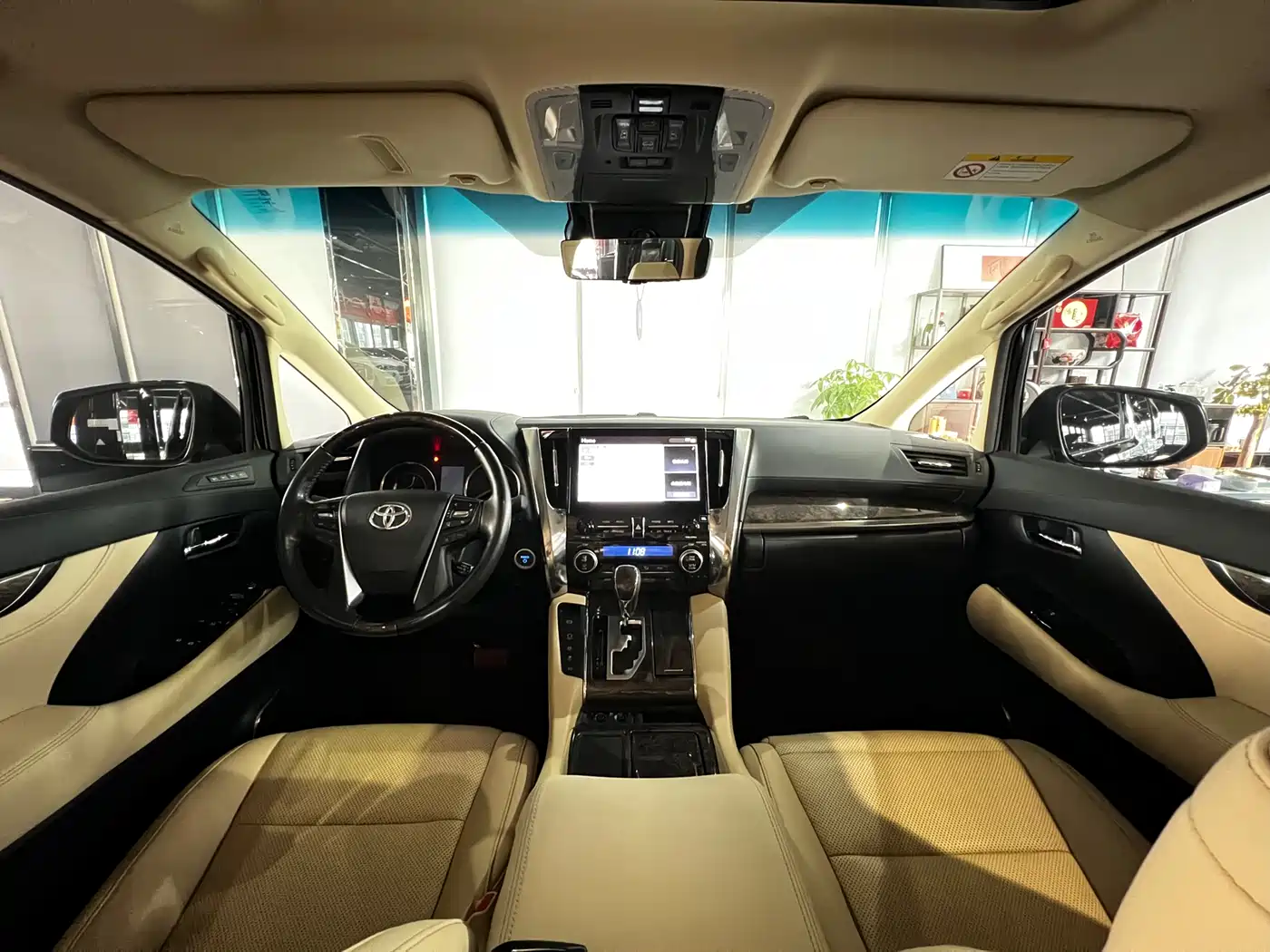 Toyota Vellfire 2021 Crown Hybrid 2.5L HV Premium Edition фото 13