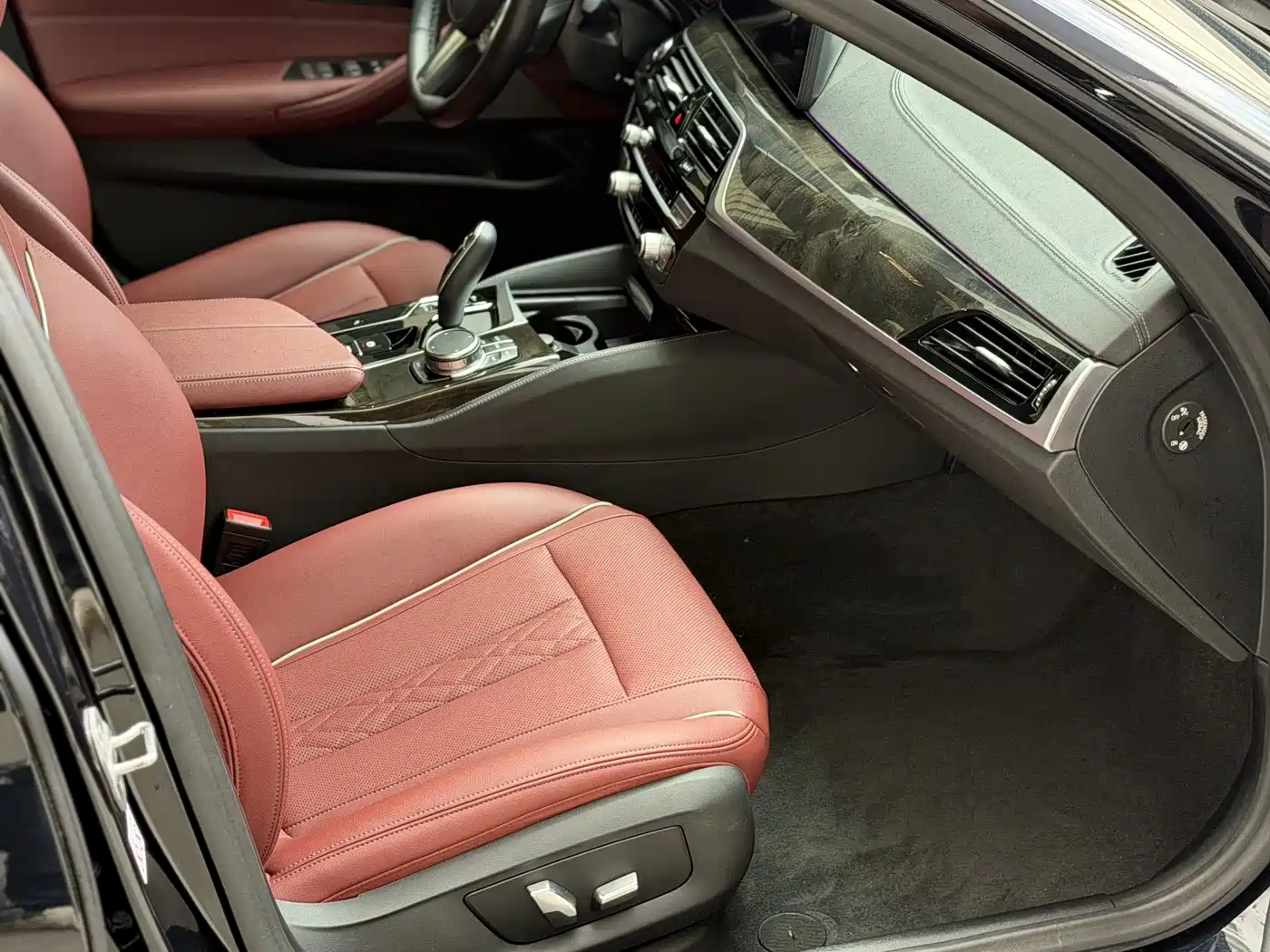 BMW 5 Series 2022 Facelift 525Li M Sport Package фото 10