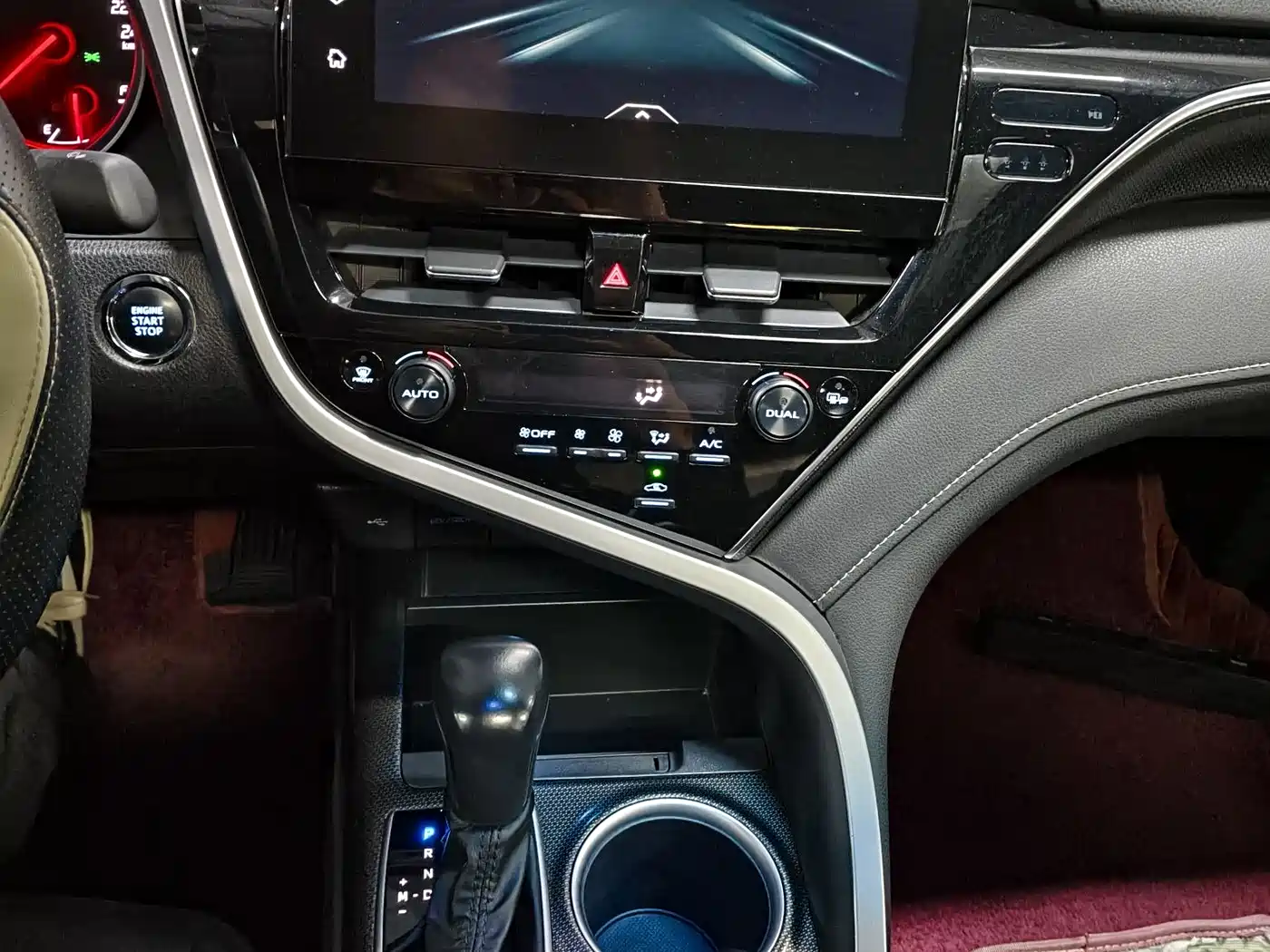 Toyota Camry 2023 2.0S Knight Edition фото 12