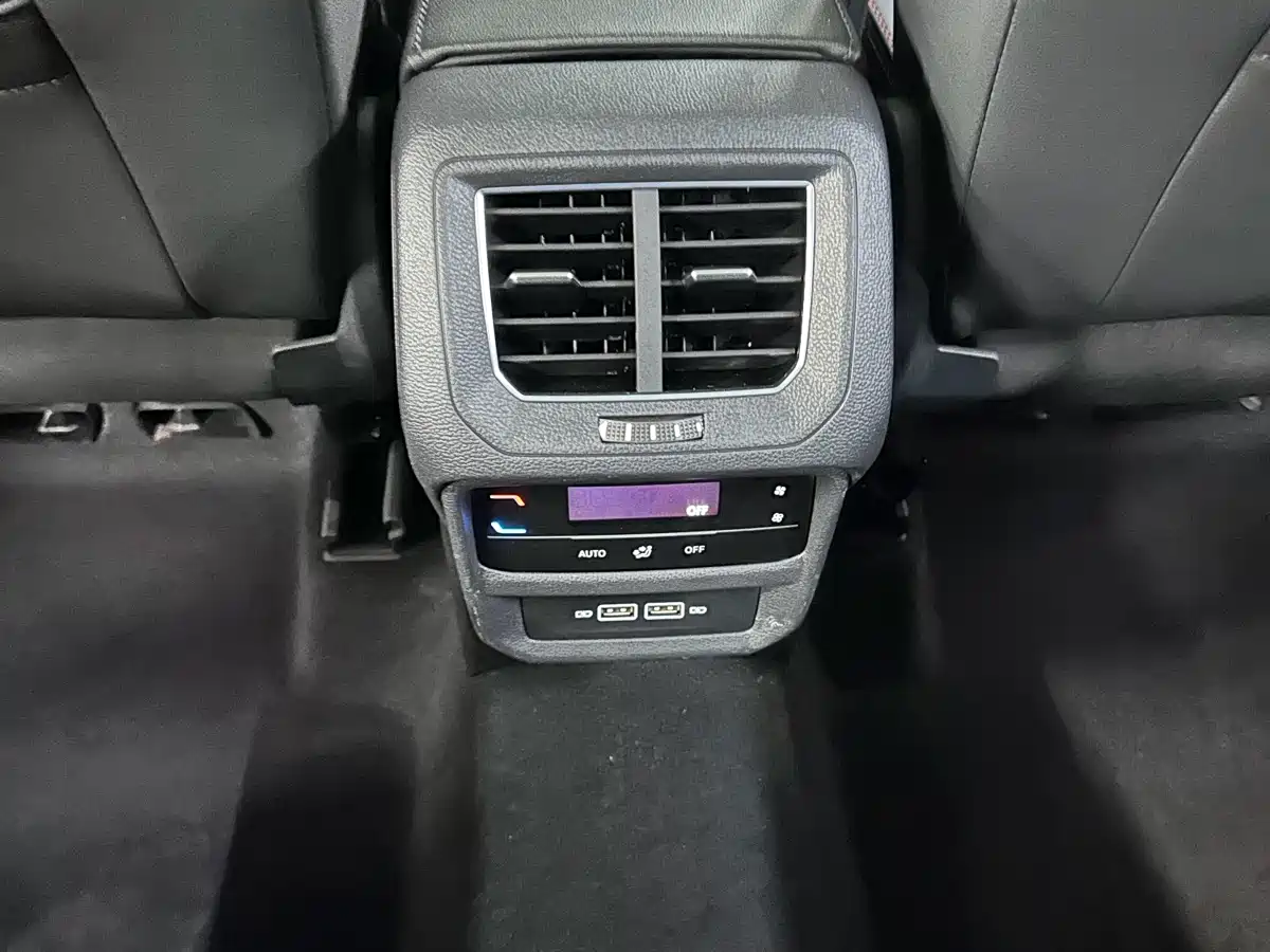 Volkswagen Tayron 2020 280TSI 2WD Luxury Smart Edition фото 8