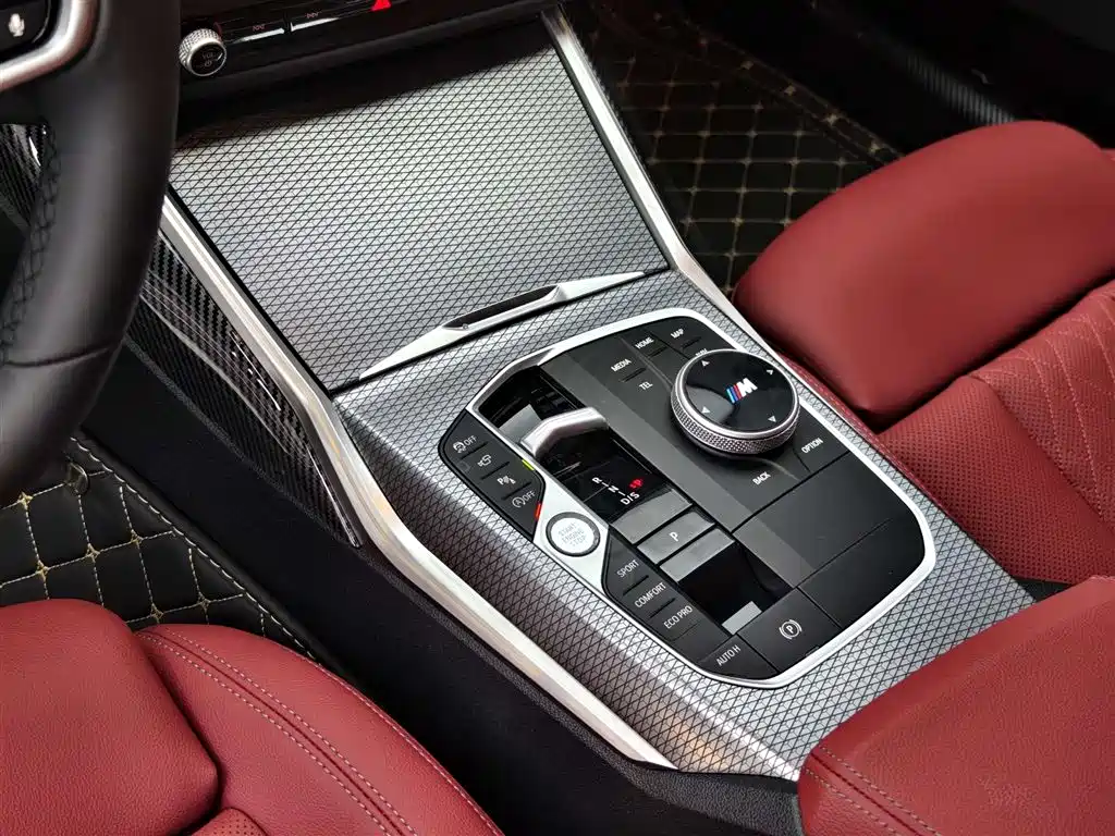 BMW 3 Series 2024 330Li M Sport Shadowline Package фото 13