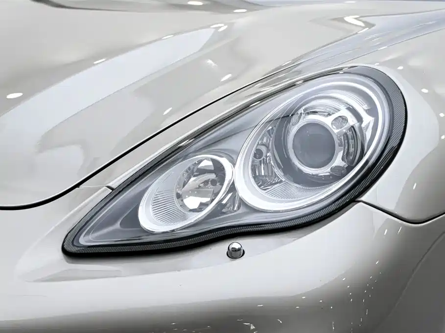 Porsche Panamera 2010 Porsche Panamera Turbo 4.8T фото 7