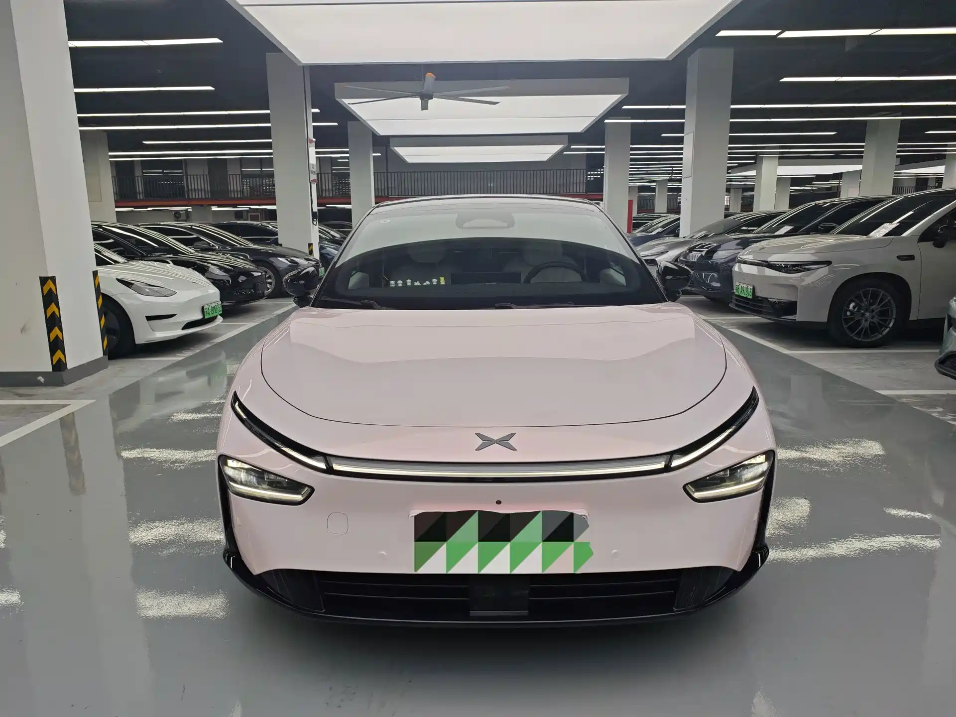 Фото 1 - XPeng P7+