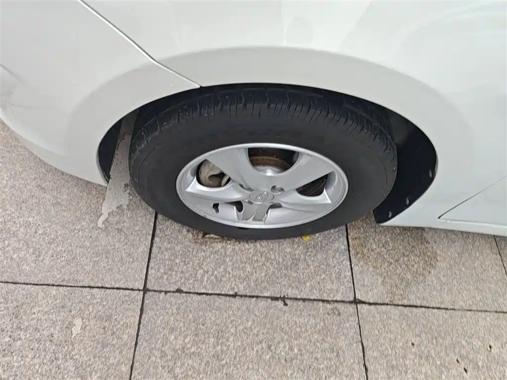 Hyundai Verna 2014 1.4L Automatic Smart GLS фото 23