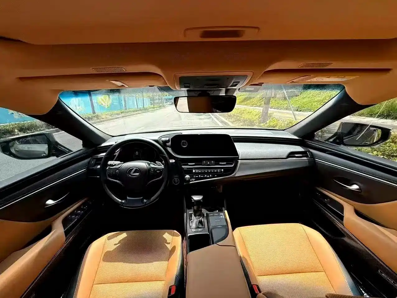 Фото 4 - Lexus ES