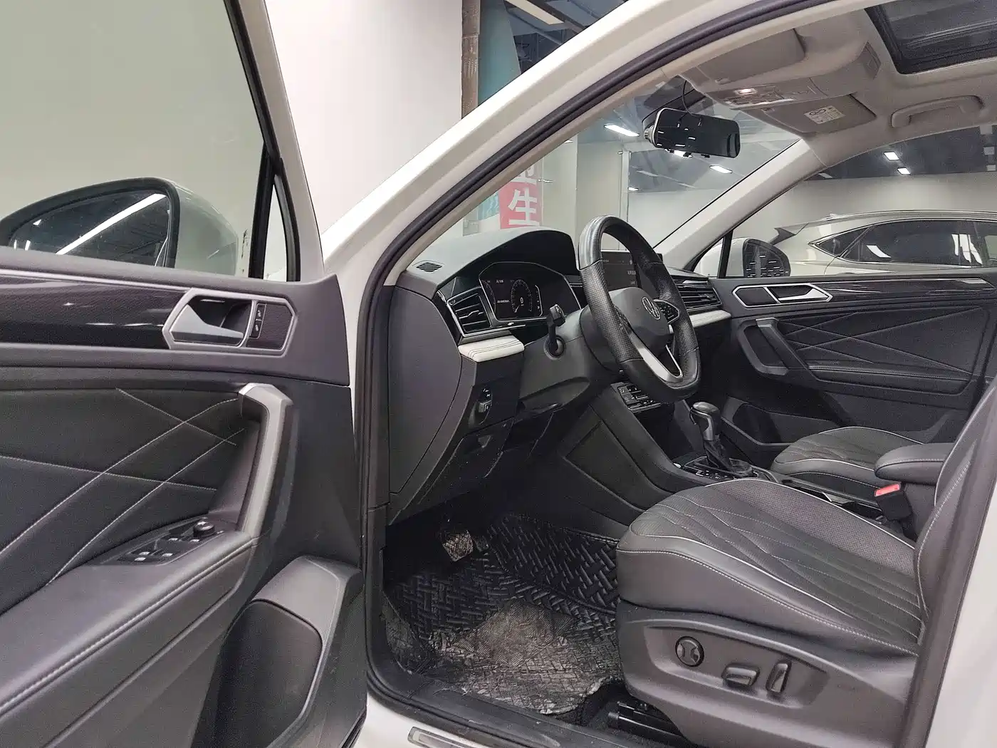 Volkswagen Tiguan L 2023 280TSI 2WD Trend Limited Edition фото 11