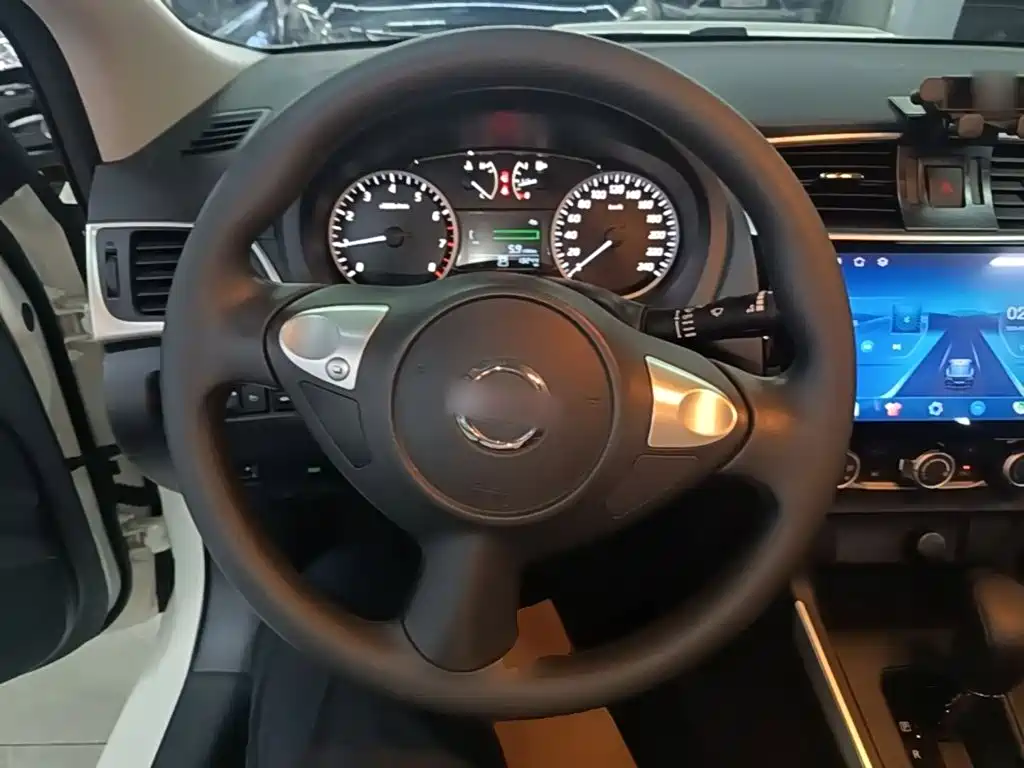 Nissan SYLPHY, миниатюра 11