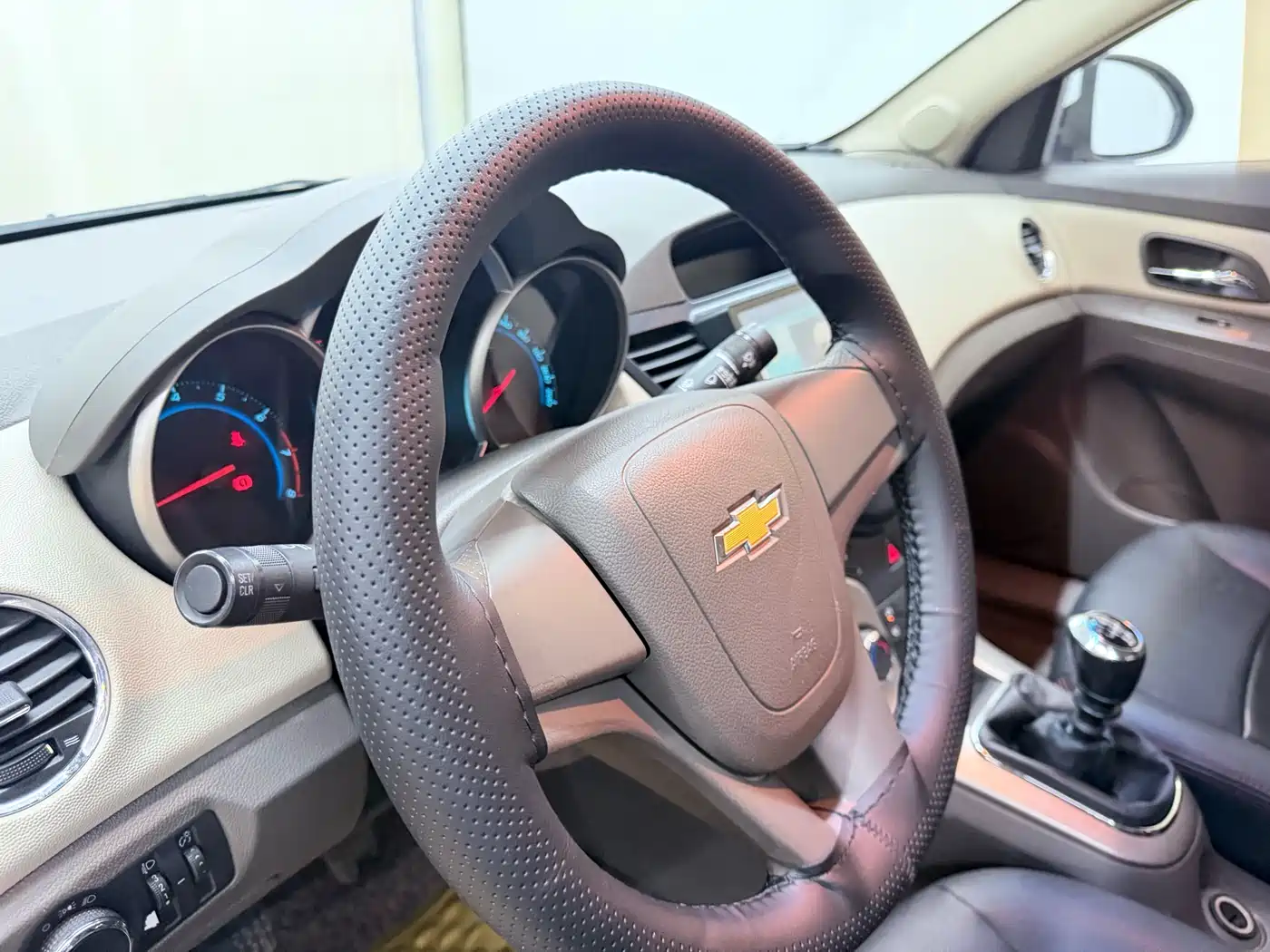 Chevrolet Cruze 2015 1.5L Classic SL MT фото 17