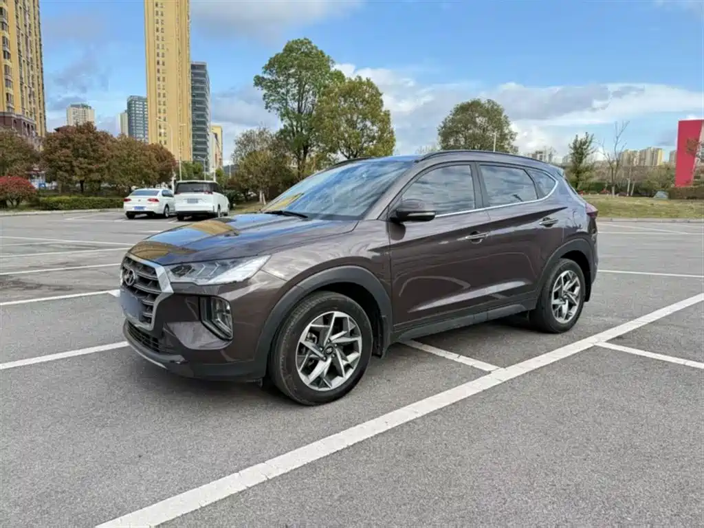 Hyundai Tucson 2019 280TGDi Dual Clutch 2WD Fashion Edition China V