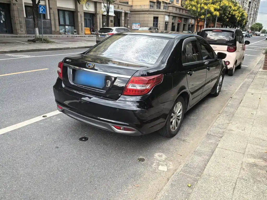 Фото 5 - Geely Vision