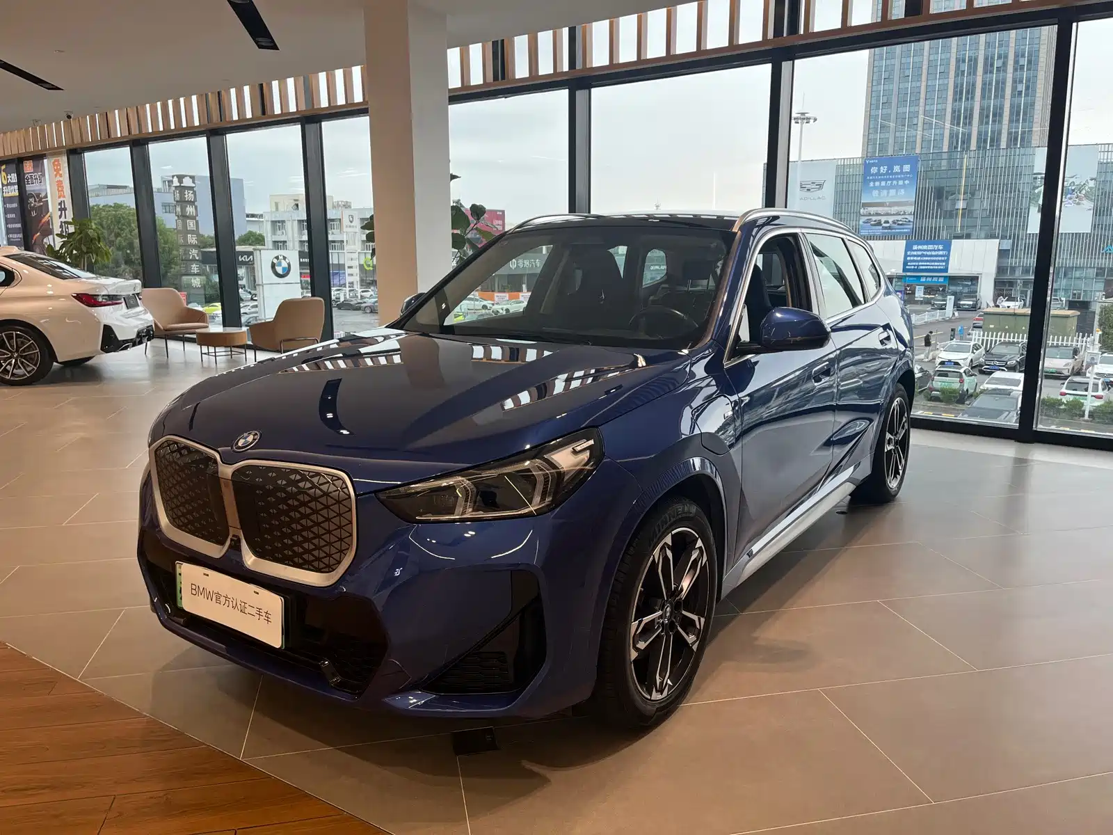 Фото 1 - BMW iX1