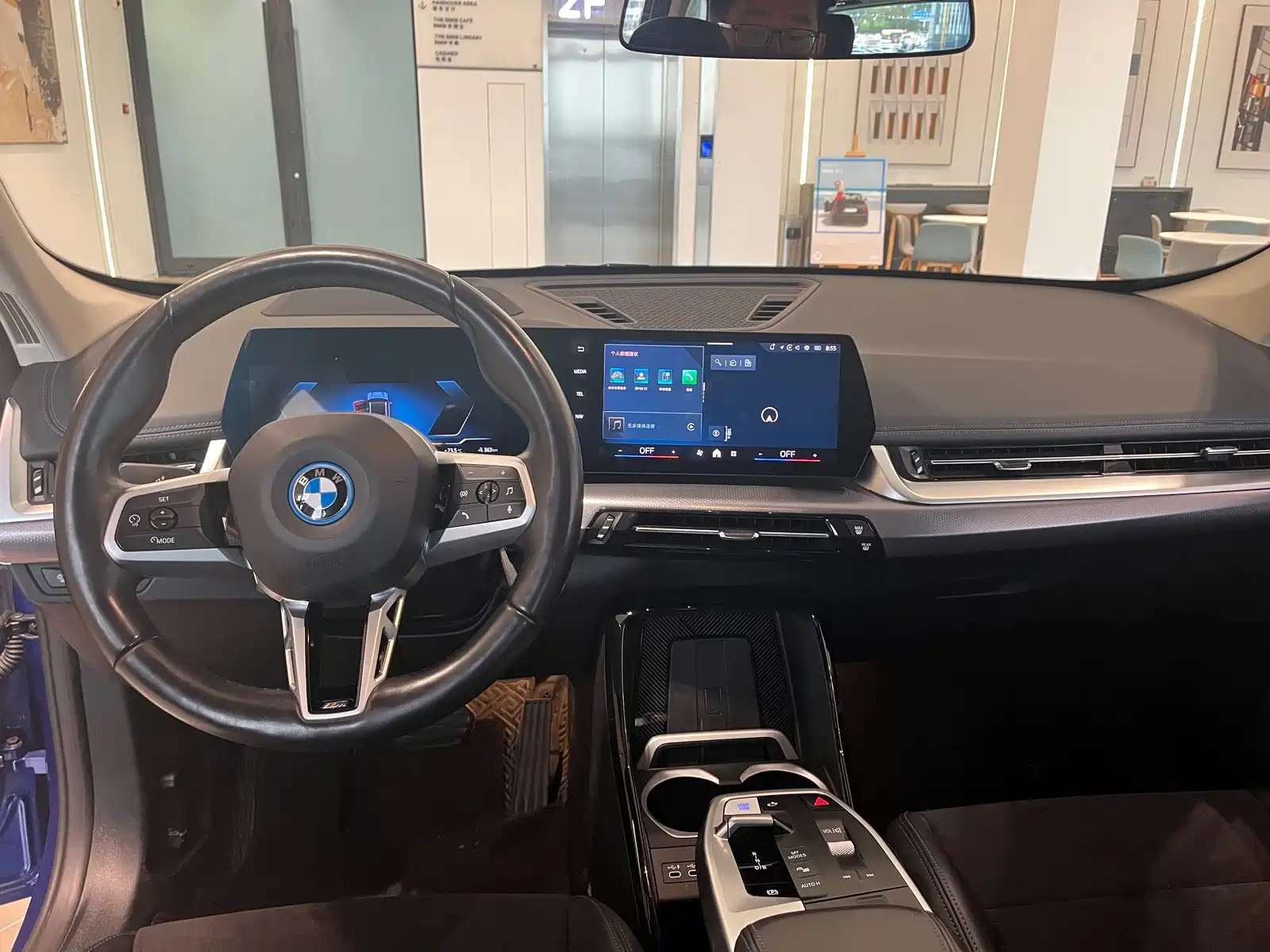 Фото 6 - BMW iX1