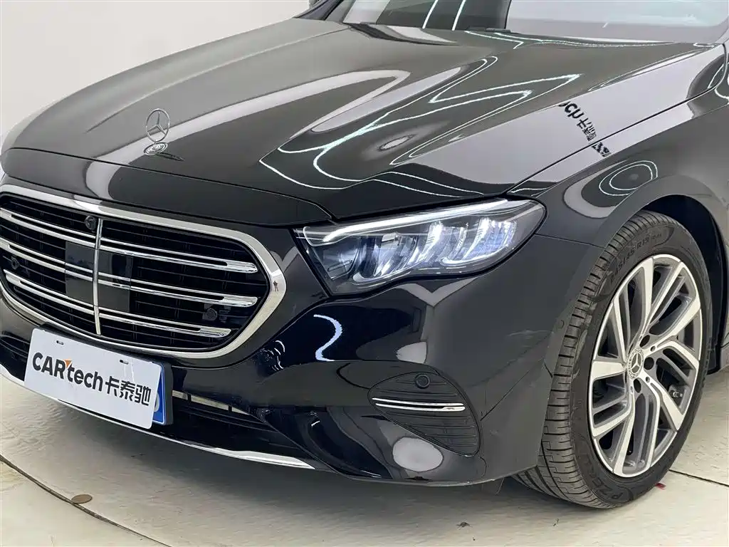 Mercedes-Benz E-Class 2024 E 300 L Fashion фото 9
