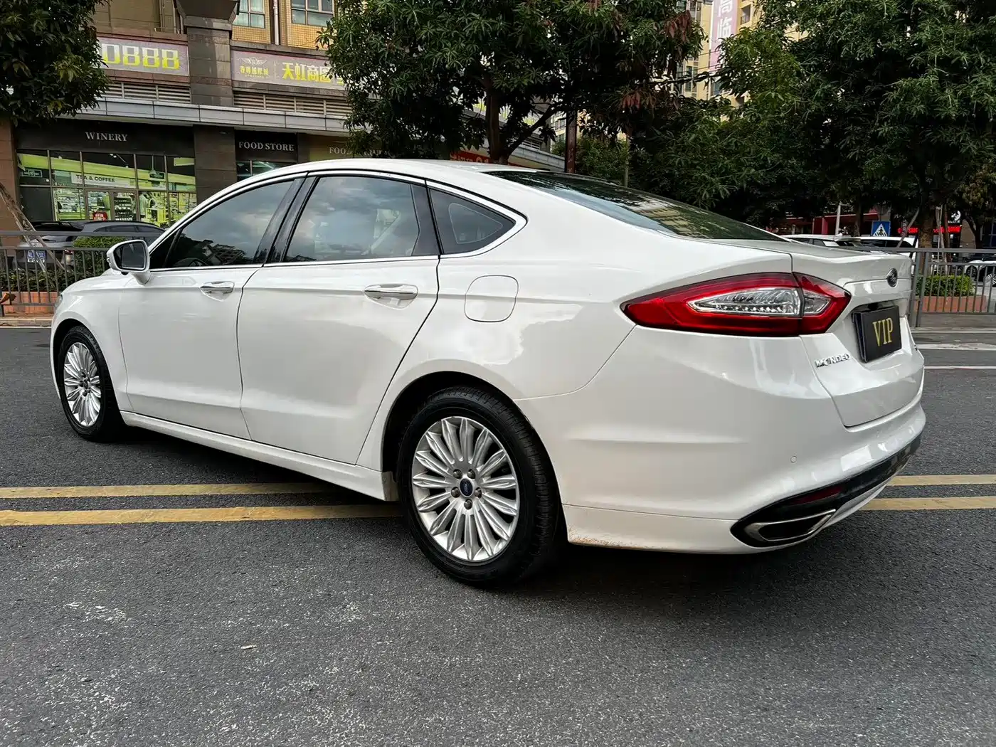 Фото 8 - Ford Mondeo