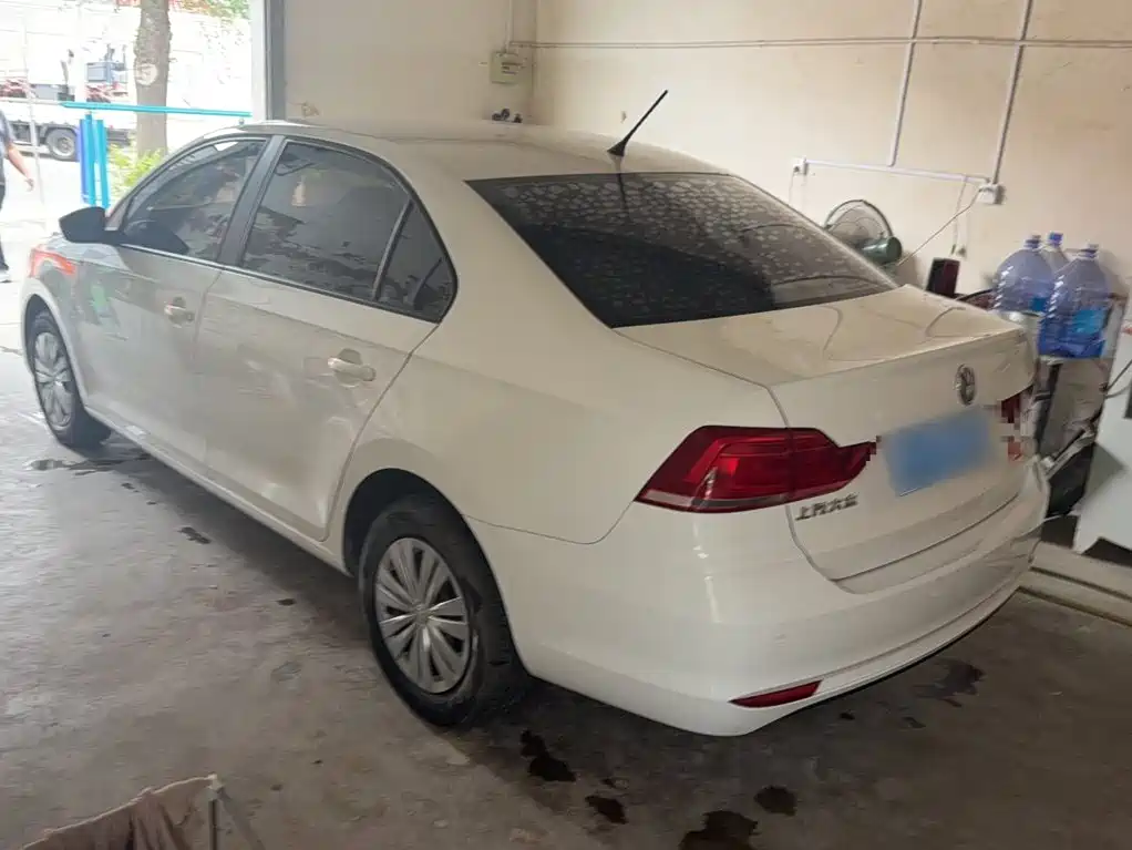 صورة 11 - Volkswagen Santana