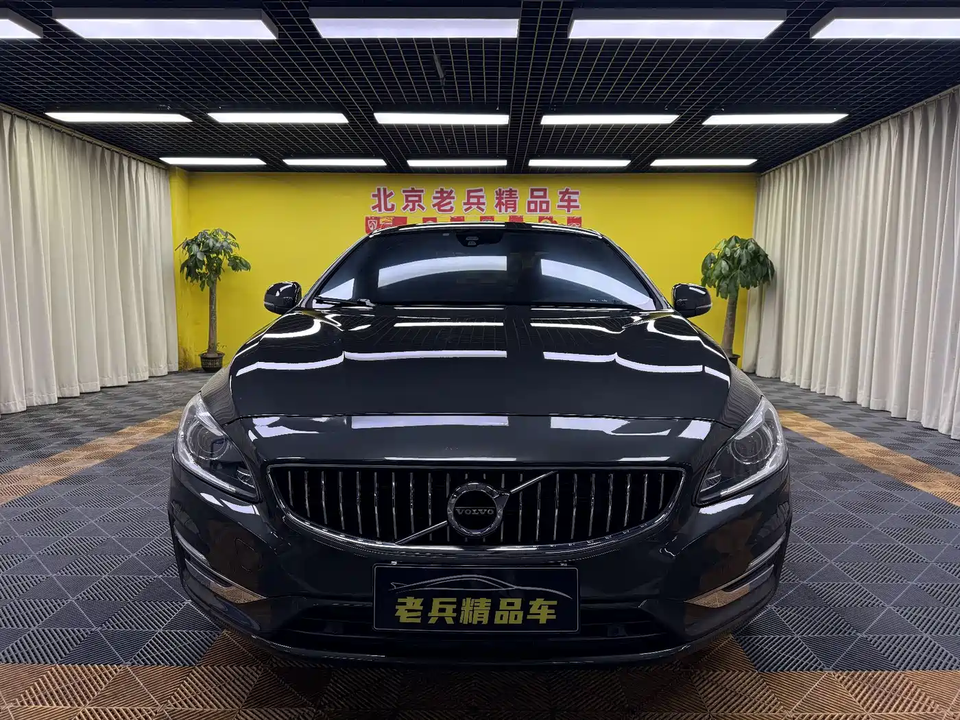 Фото 2 - Volvo S60