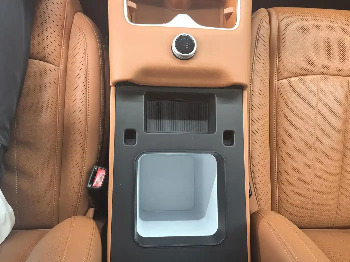 Fang Cheng Bao Titanium 7 2025 2025 AWD Base Model