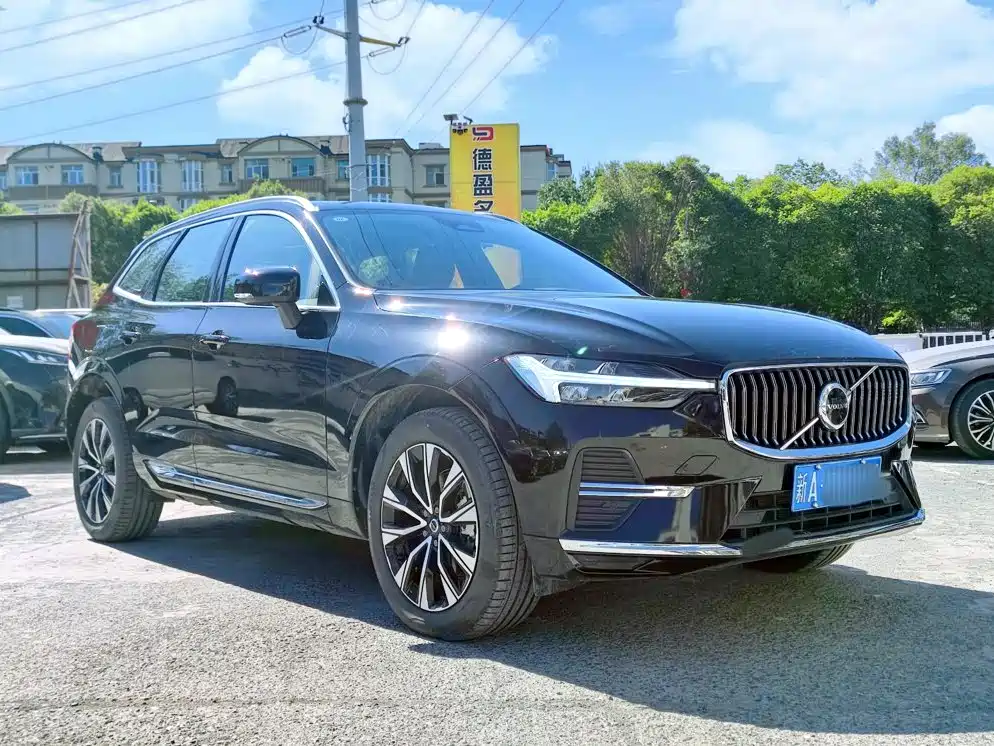 Volvo XC60 2024 2025 B5 AWD Smart Elite Luxury Edition