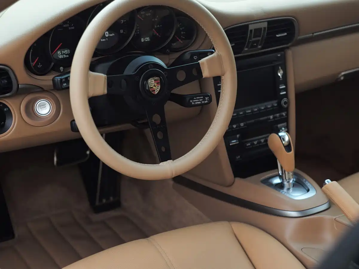 Porsche 911 2010 Carrera 3.6L фото 28