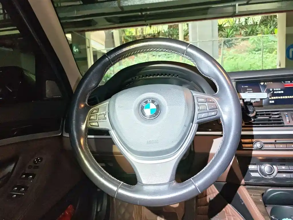 BMW 5 Series 2017 525Li Luxury Design Package фото 7
