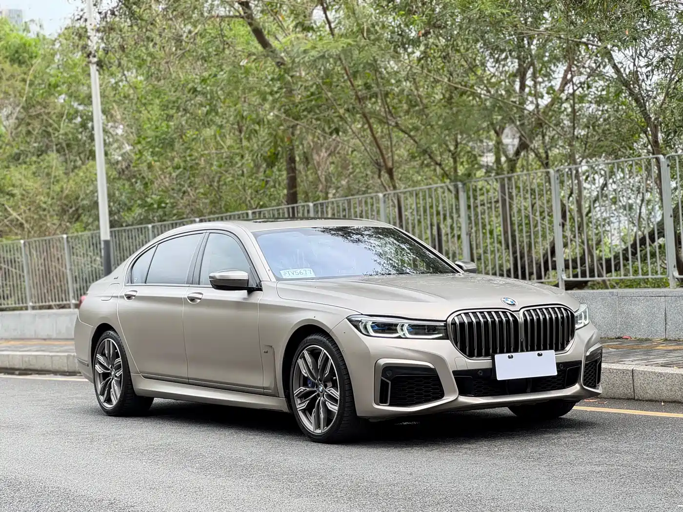 BMW 7 SERIES