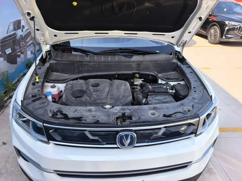 Changan CS35 PLUS 2018 2018 1.6L Manual Smooth Connect China V