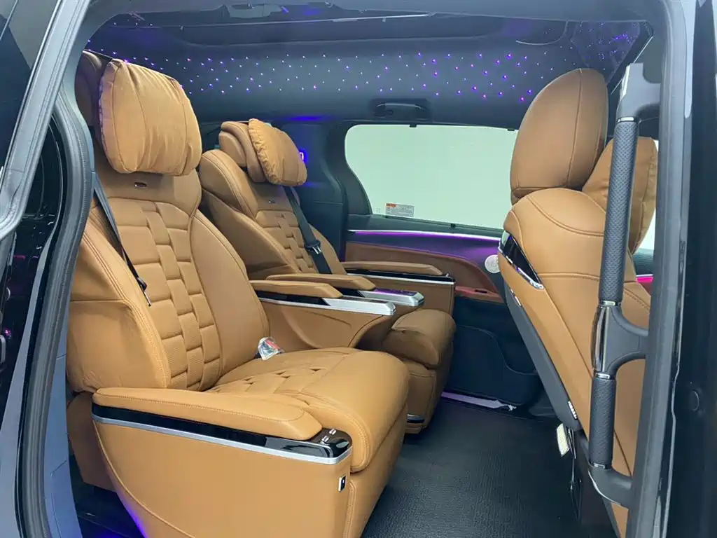 Toyota Granvia 2024 2.5L Hybrid Comfort фото 29