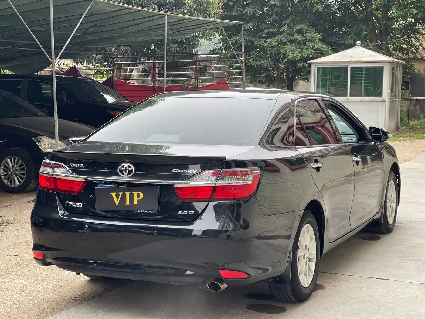 Toyota Camry 2016 2.0G 10th Anniversary Leading Edition фото 4