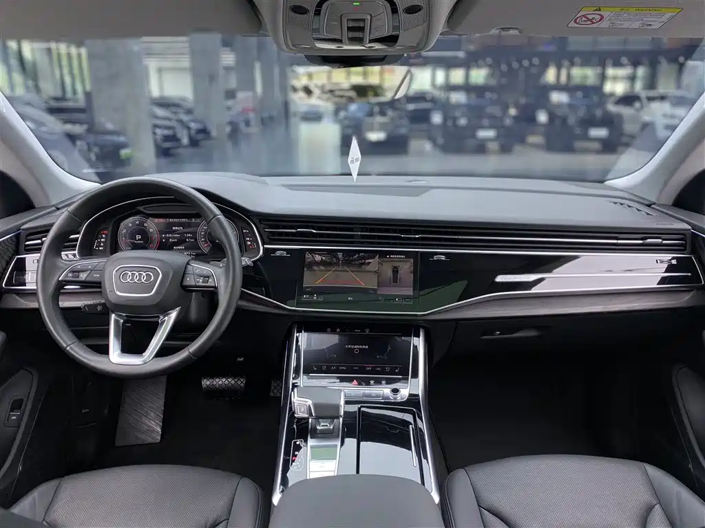 Audi Q8 2022 55 TFSI Luxury Dynamic фото 13