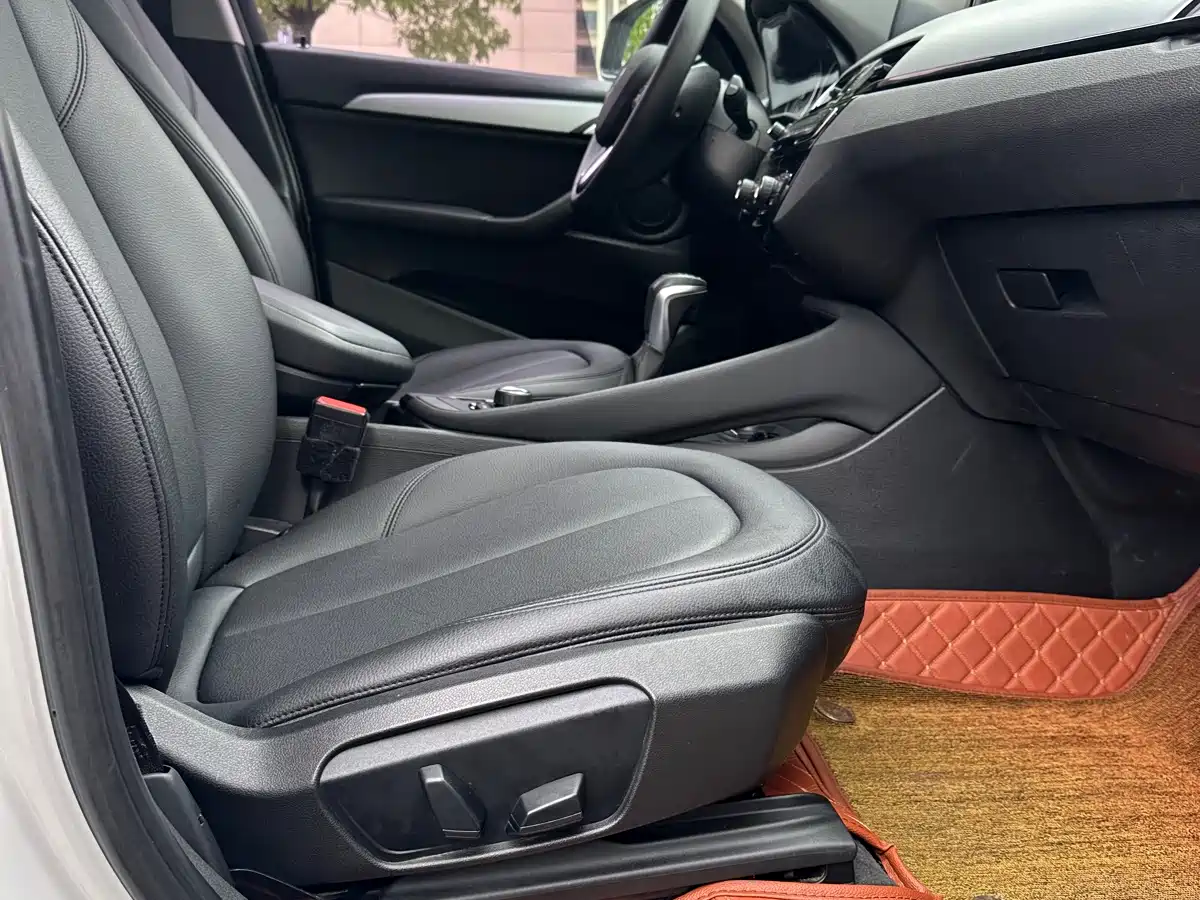 BMW X1 2016 sDrive18Li Fashion Model фото 11