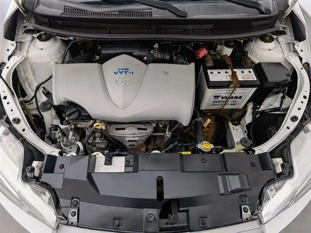 Toyota YARiS L Zhi Xuan 2015 1.5G Auto Sunroof Special Edition фото 6