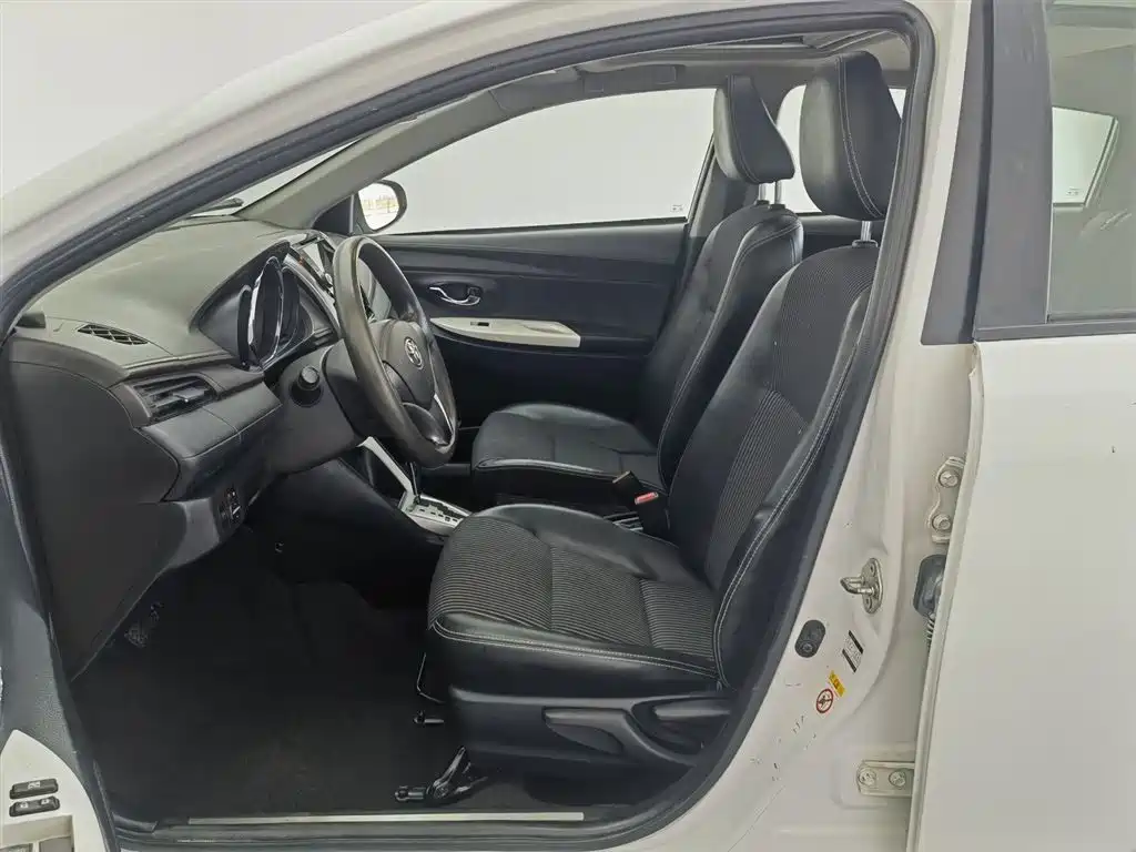 Toyota YARiS L Zhi Xuan 2015 1.5G Auto Sunroof Special Edition фото 10
