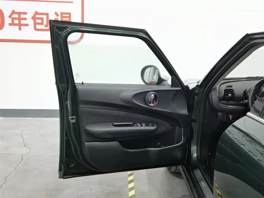 MINI CLUBMAN 2016 1.5T COOPER фото 8