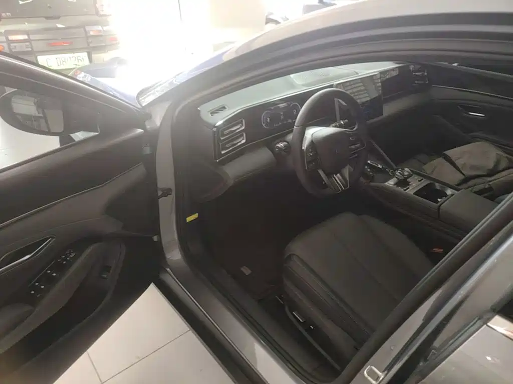 BYD Qin L 2024 2024 DM-i 120KM Leading