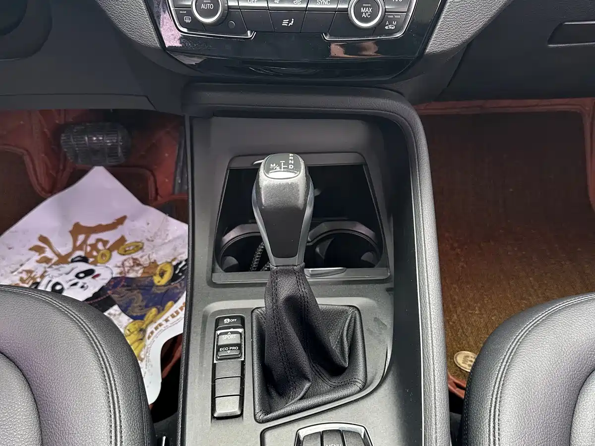 BMW X1 2016 sDrive18Li Fashion Model фото 15