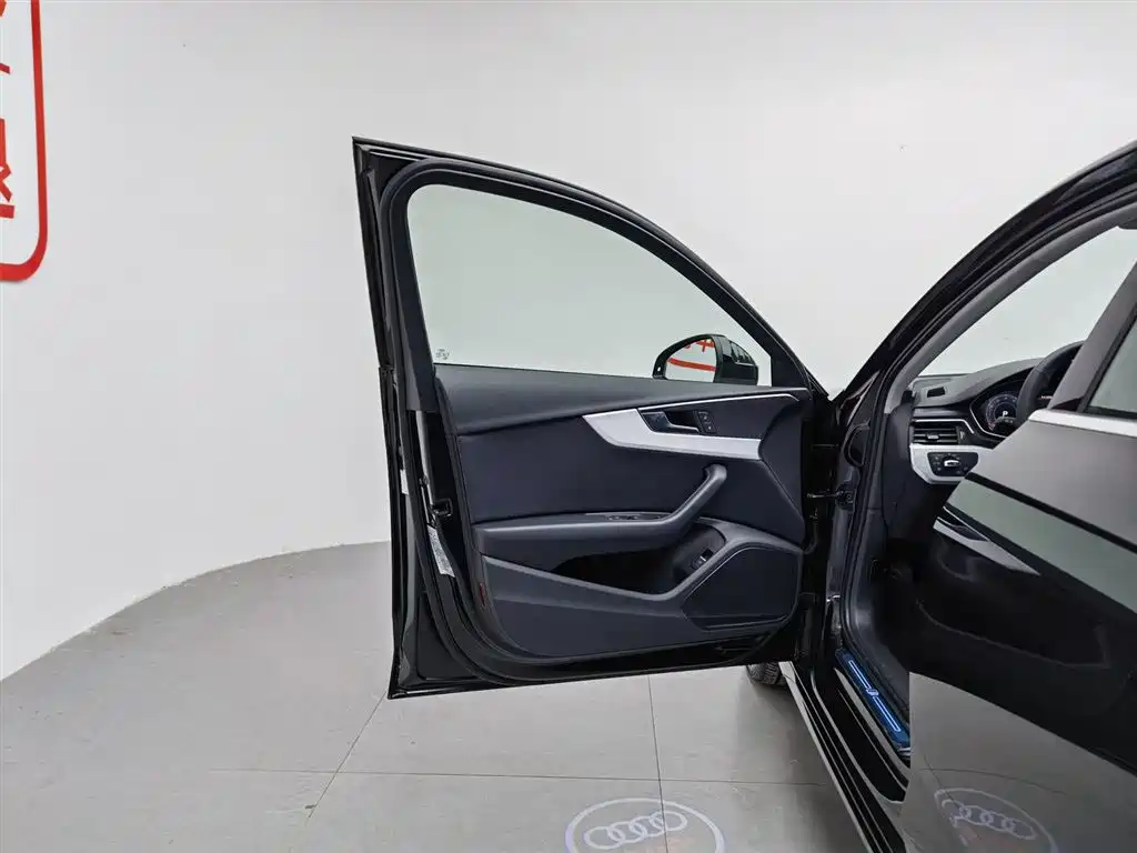 Audi A4L 2020 40 TFSI Fashion Dynamic Edition фото 8