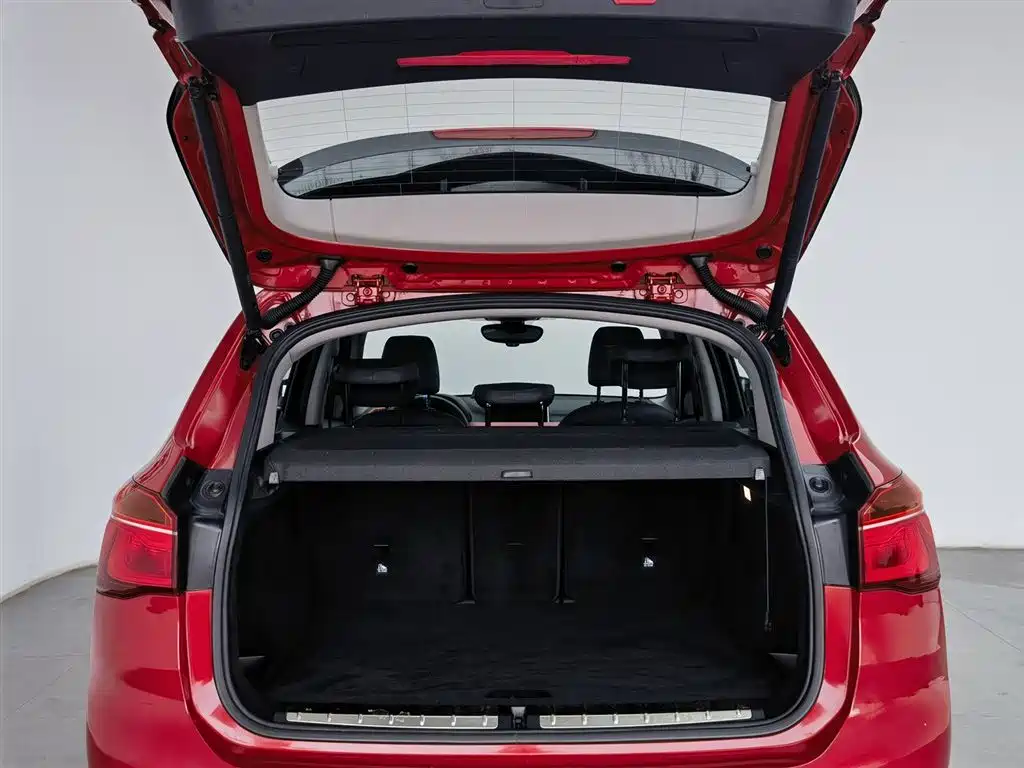 BMW X1 2019 sDrive20Li Leading Model фото 16