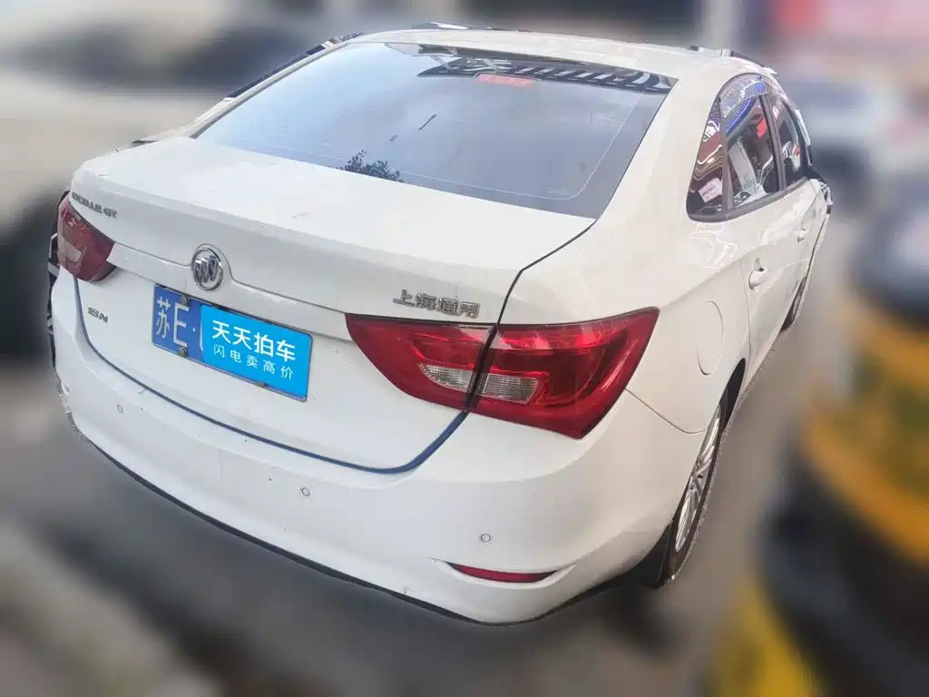 Фото 2 - Buick Excelle