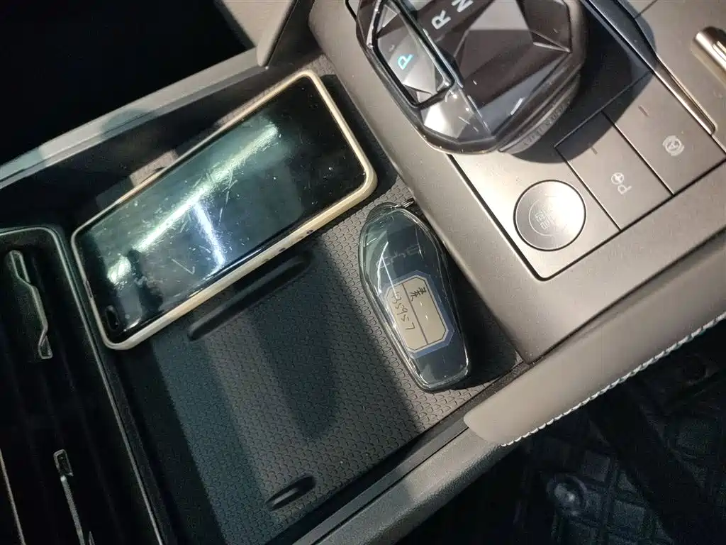 BYD Qin L 2025 DM-i Smart Drive Edition 80KM Leading фото 9