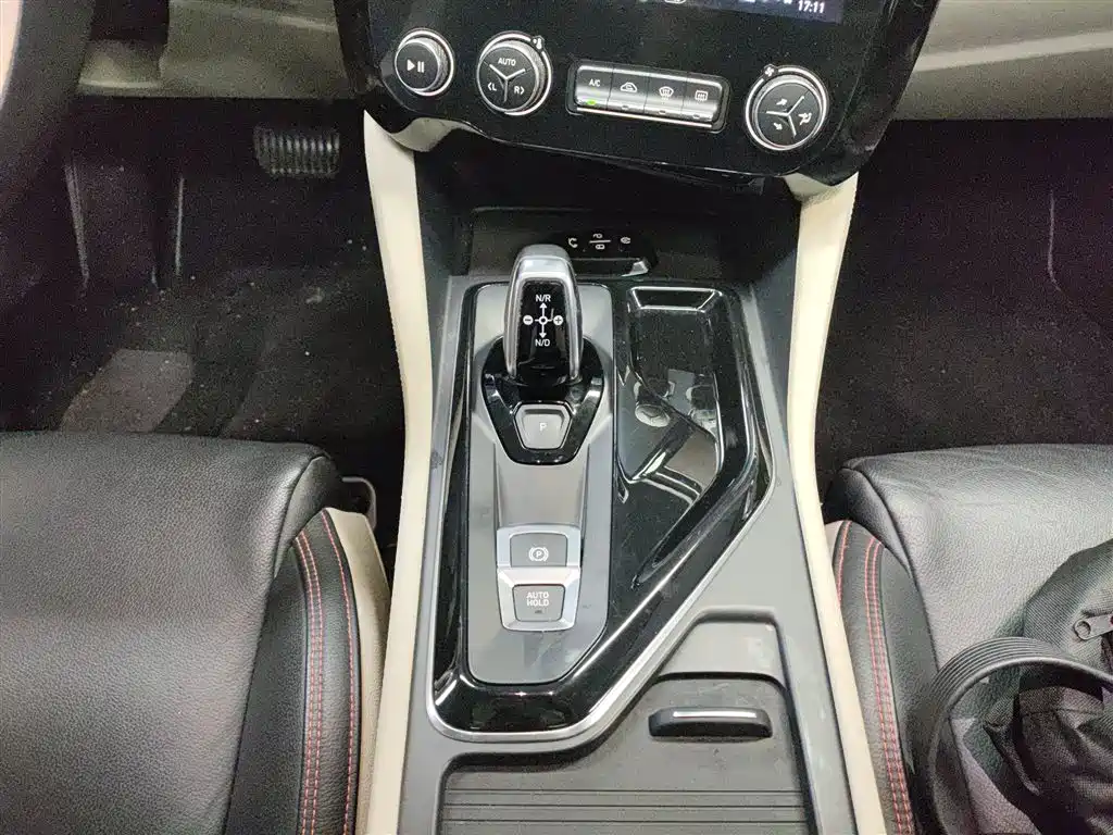 Lynk & Co 02 2019 High Energy Edition 2.0T Automatic 2WD Shine China VI фото 14